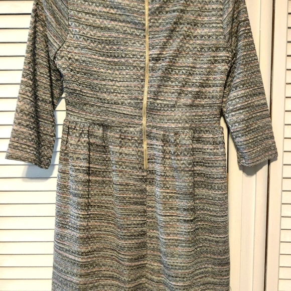 Clothing - Picture 16 of 16